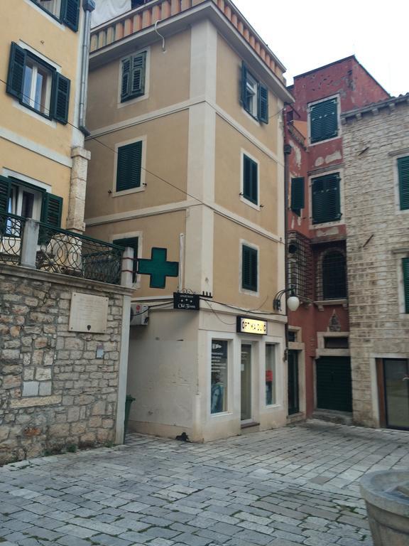 Old Town Apartment 希贝尼克 外观 照片